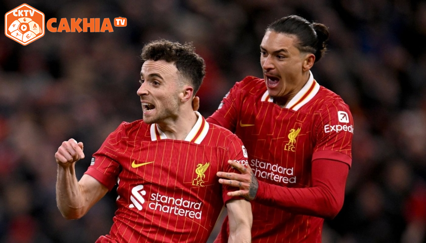 "Van Dijk đưa ra lời cảnh báo cho các ngôi sao của Liverpool"