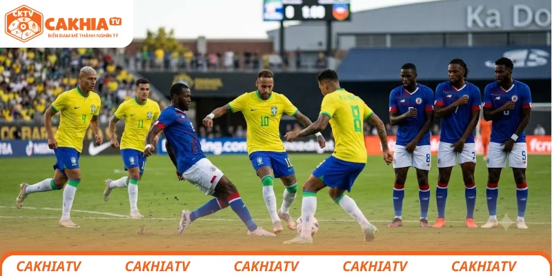 Các cầu thủ Brazil phối hợp tấn công trước hàng thủ Haiti
